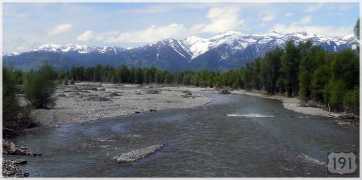 US191_river_mountains_snowcaps_739x367